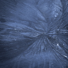 Dug af is på havebord