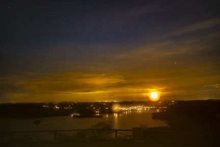 Månen står op over Laven