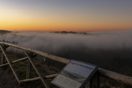 Himmelbjerget. Solnedgang over tågen.