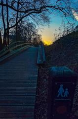 Solnedgang over gangbro