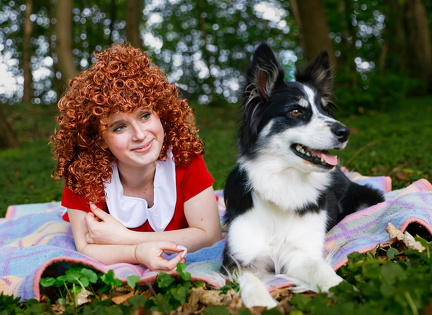 ANNIE med sin hund JOLLY