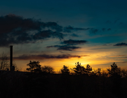 Morgenstund har Guld i mund. "Ud af vinduet"